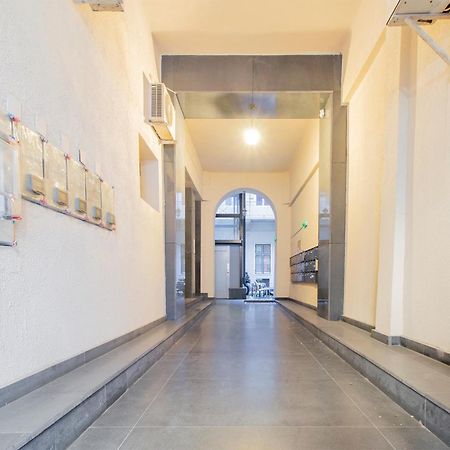 Kalvin 2Bdr Apartment With Ac Budapest Luaran gambar