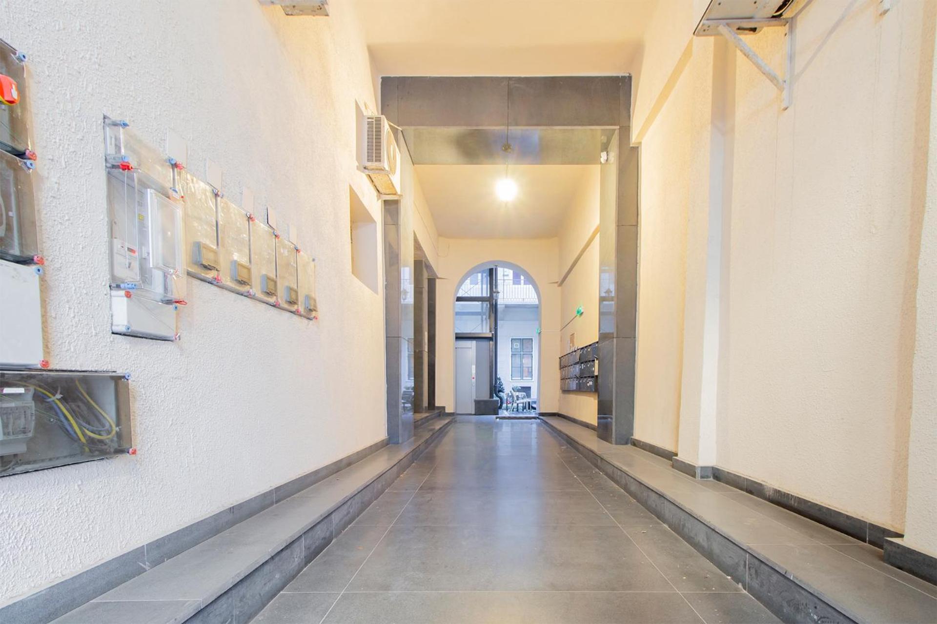 Kalvin 2Bdr Apartment With Ac Budapest Luaran gambar