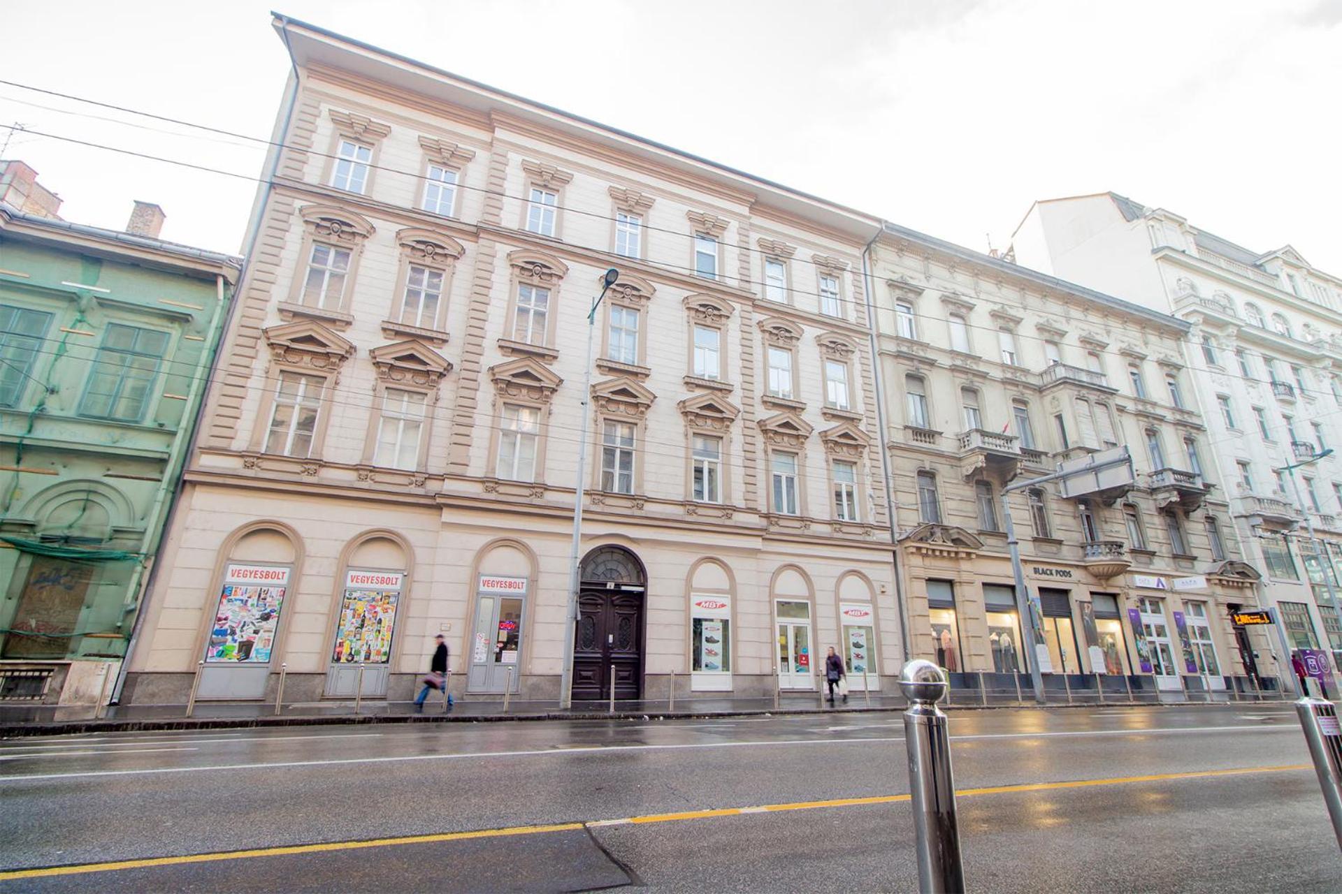 Kalvin 2Bdr Apartment With Ac Budapest Luaran gambar