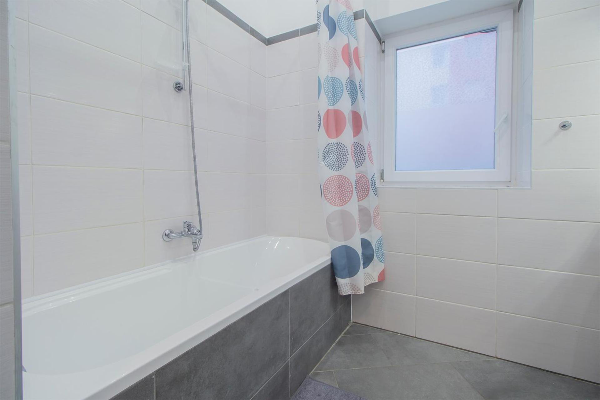 Kalvin 2Bdr Apartment With Ac Budapest Luaran gambar