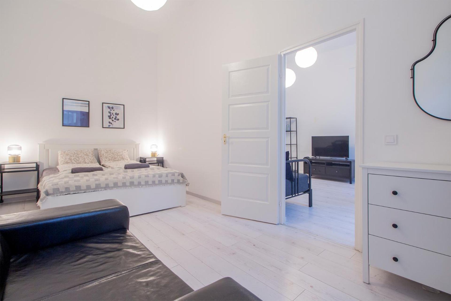 Kalvin 2Bdr Apartment With Ac Budapest Luaran gambar