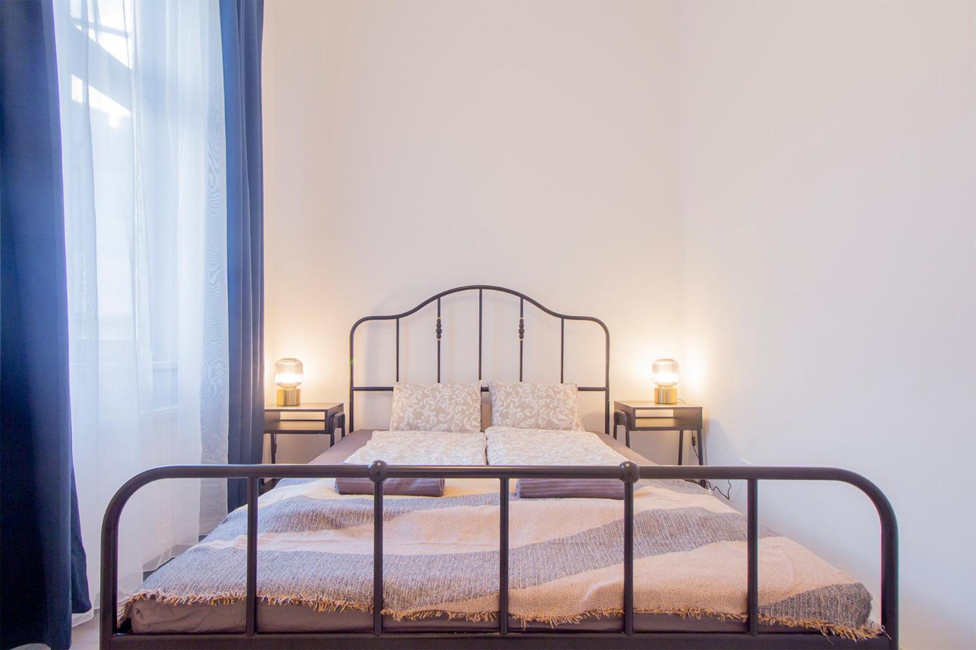 Kalvin 2Bdr Apartment With Ac Budapest Luaran gambar